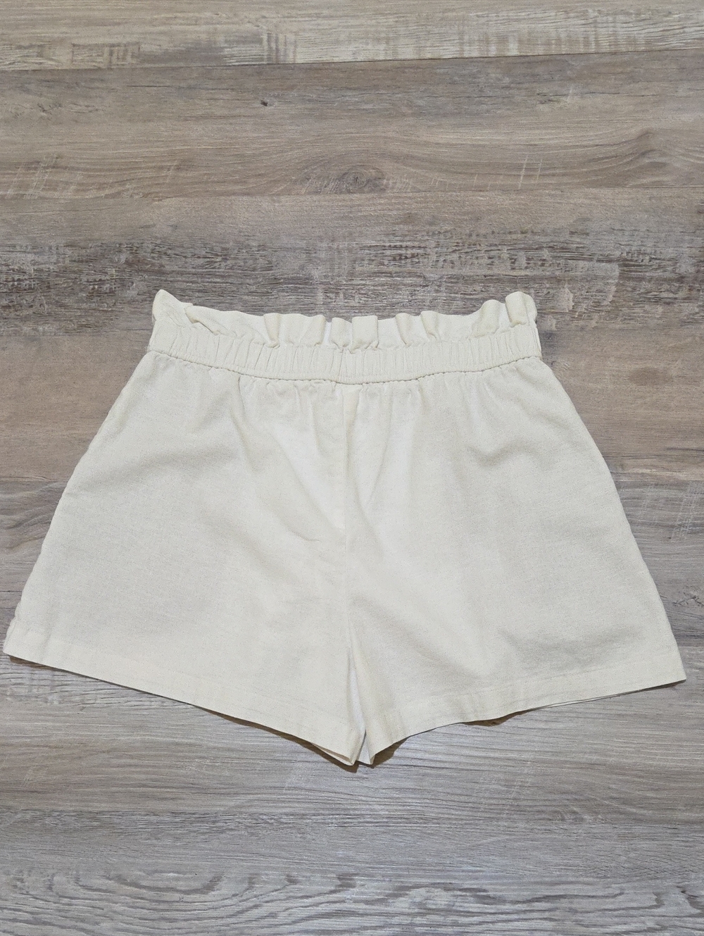 🛍Express Cream High-Waist Ruffle Elastic Linen Shorts Womens Medium - Picture 6 of 9
